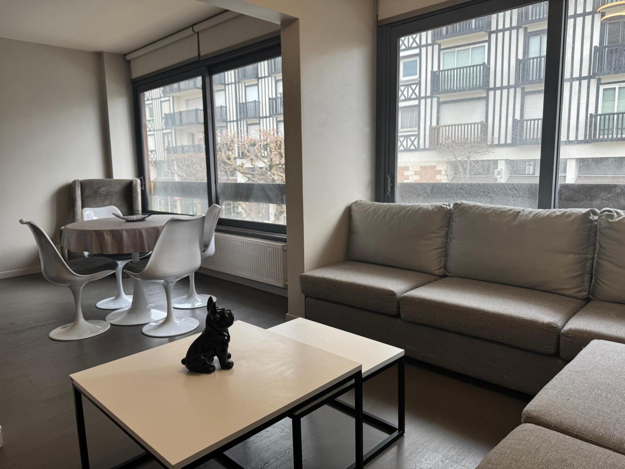 Apartment Place Morny, Hyper Centre !